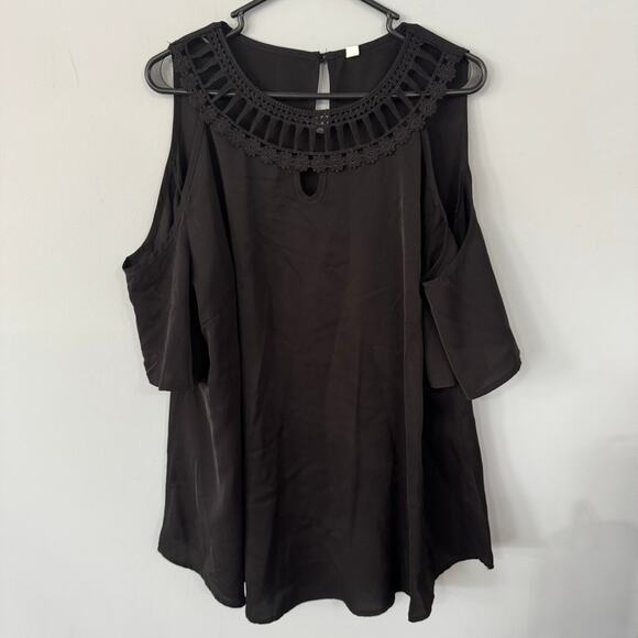 Unbranded Black Crochet Neckline Cold Shoulder Top Plus Size 2X Spandex Blend - Picture 1 of 8